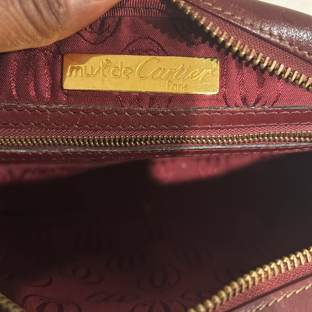 Authentic Cartier Must De Cartier Leather shoulder/cross body bag Bordeaux - Picture 11 of 13